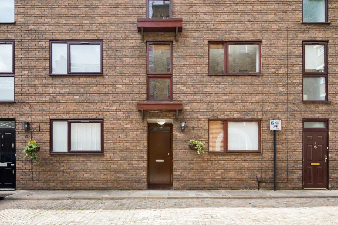 Richardsons Mews By Lime Street Londra