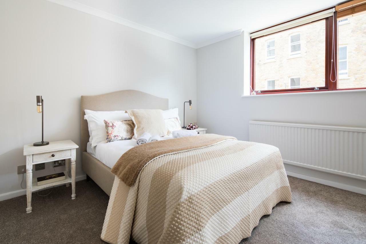 Richardsons Mews By Lime Street * Londra